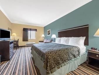 Days Inn By Wyndham Rockdale Texas Стая снимка